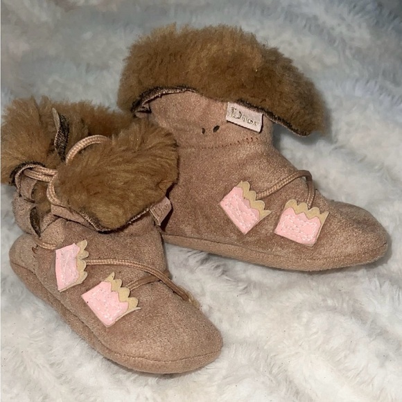 Authentic Christian Dior, baby newborn booties. - Picture 3 of 3